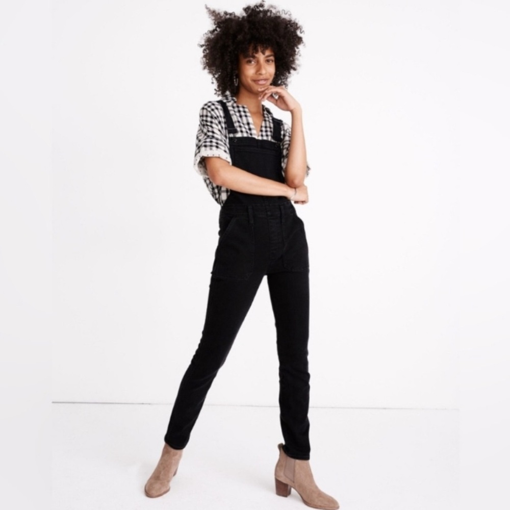 Madewell black denim skinny overalls size large